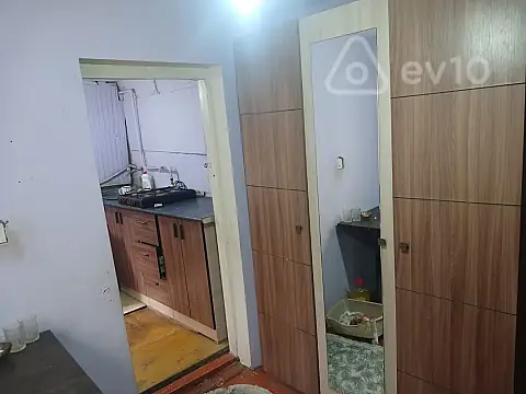 Kirayə verilir 1 otaqlı köhnə tikili 20 m²