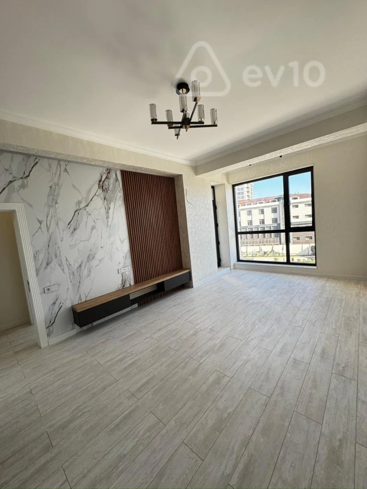 Kirayə verilir 2 otaqlı yeni tikili 70 m²