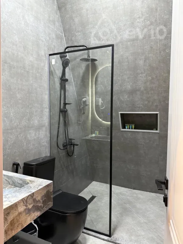 Kirayə verilir 4 otaqlı mənzil 300 m²