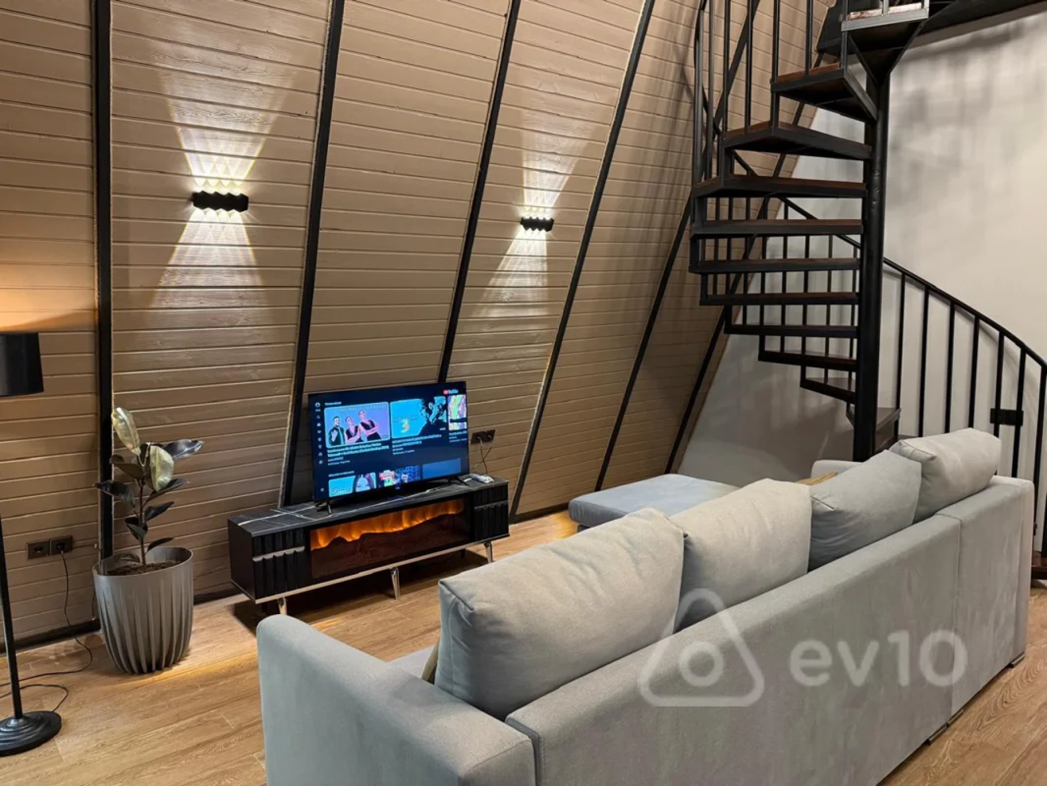 Kirayə verilir 4 otaqlı mənzil 300 m²