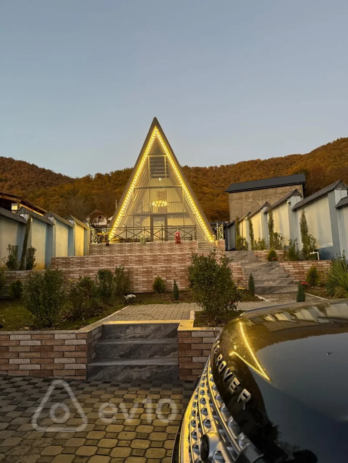 Kirayə verilir 4 otaqlı mənzil 300 m²