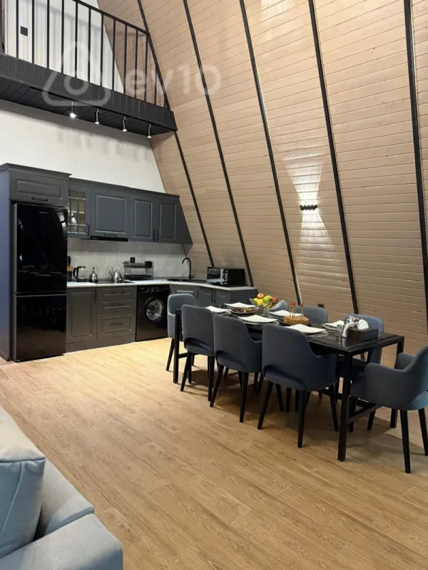 Kirayə verilir 4 otaqlı mənzil 300 m²