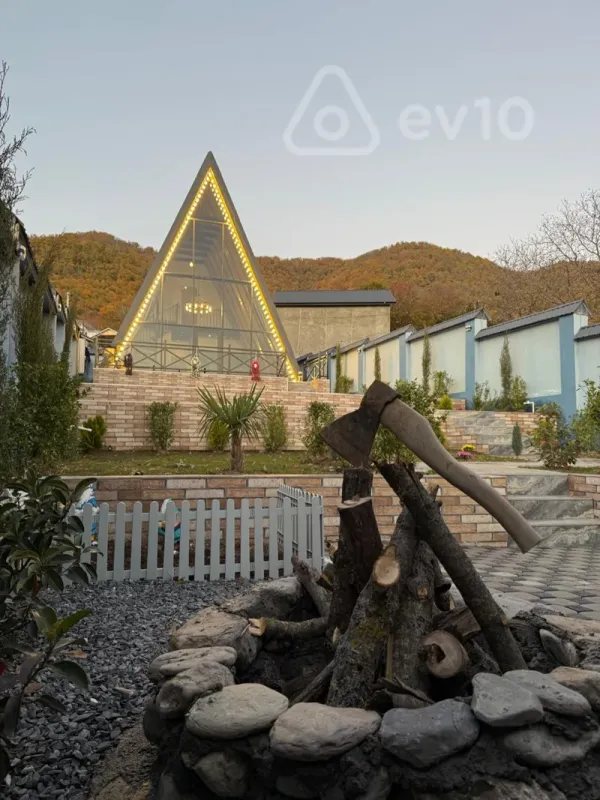 Kirayə verilir 4 otaqlı mənzil 300 m²