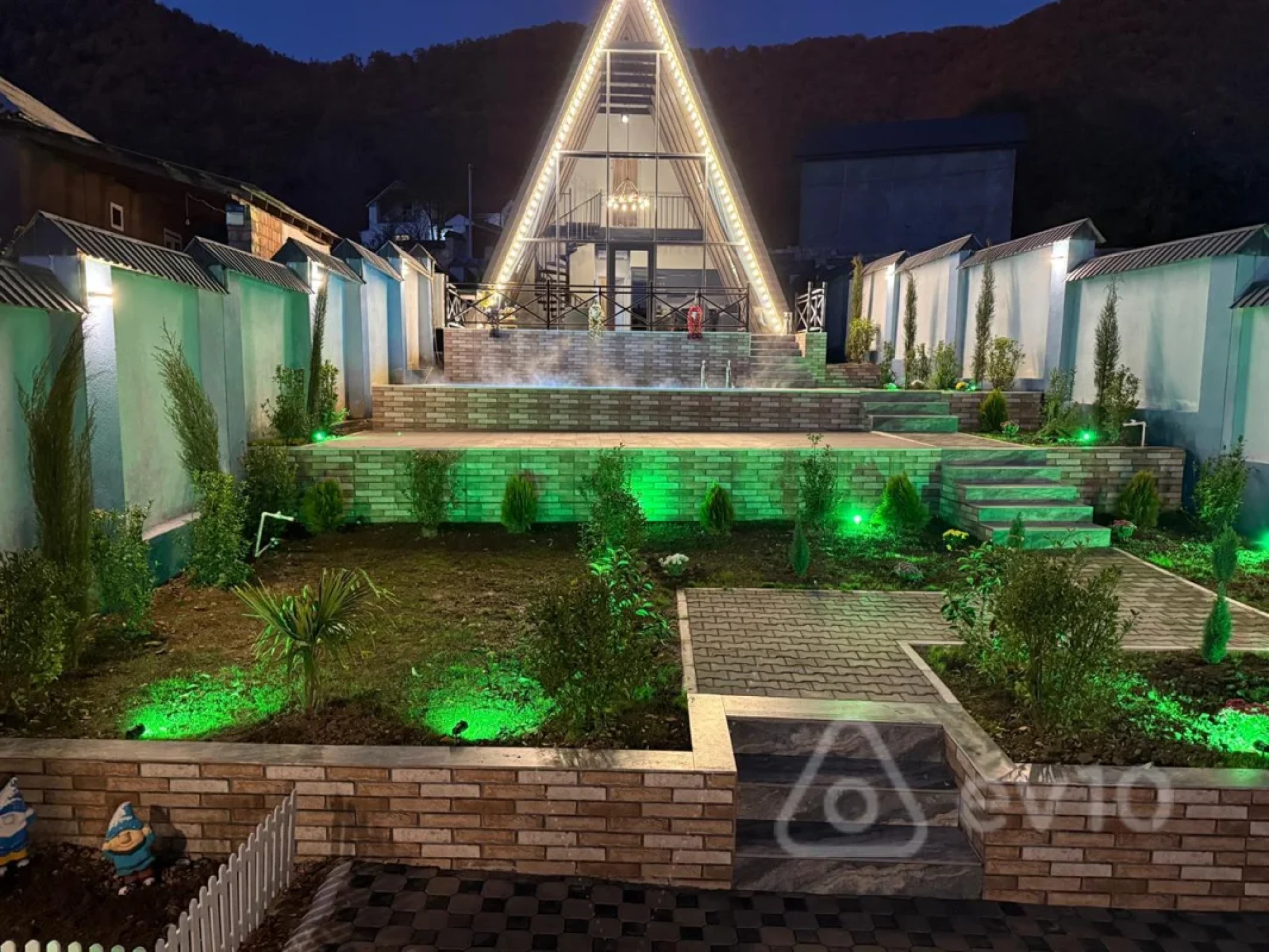 Kirayə verilir 4 otaqlı mənzil 300 m²