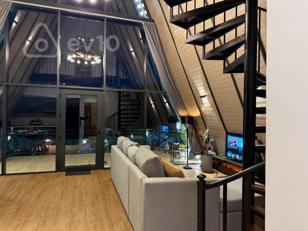 Kirayə verilir 4 otaqlı mənzil 300 m²