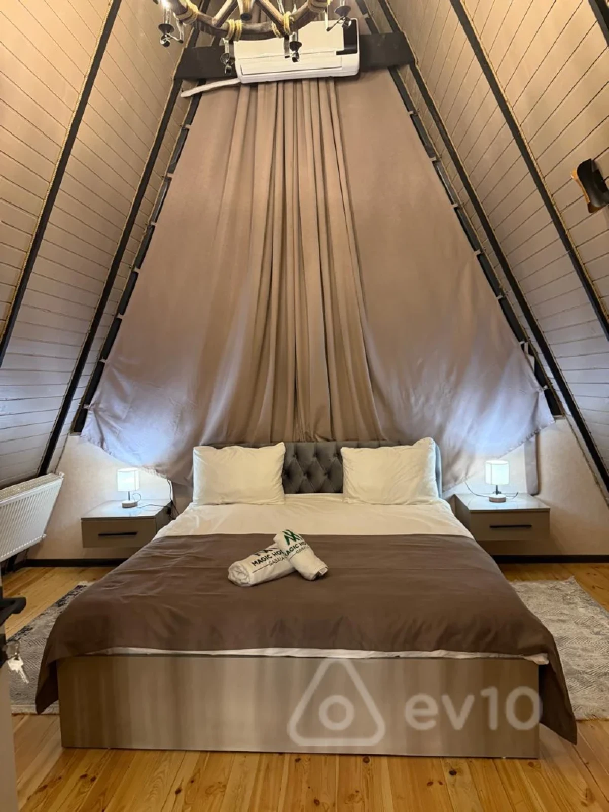 Kirayə verilir 4 otaqlı mənzil 300 m²