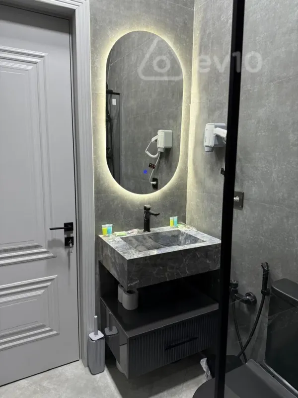 Kirayə verilir 4 otaqlı mənzil 300 m²