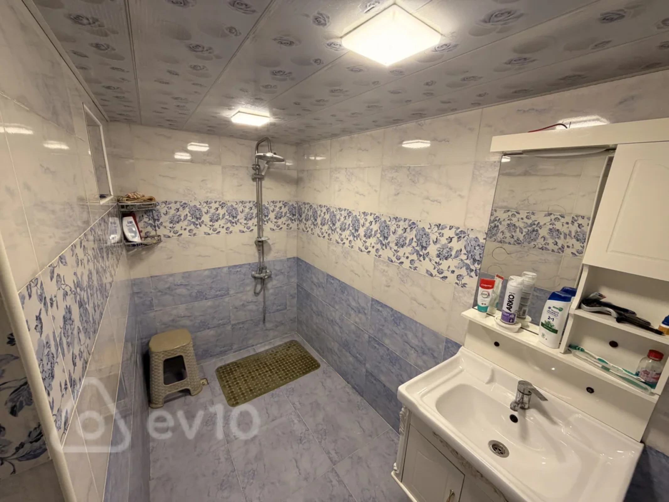 Satılır 2 otaqlı həyət evi 85 m²