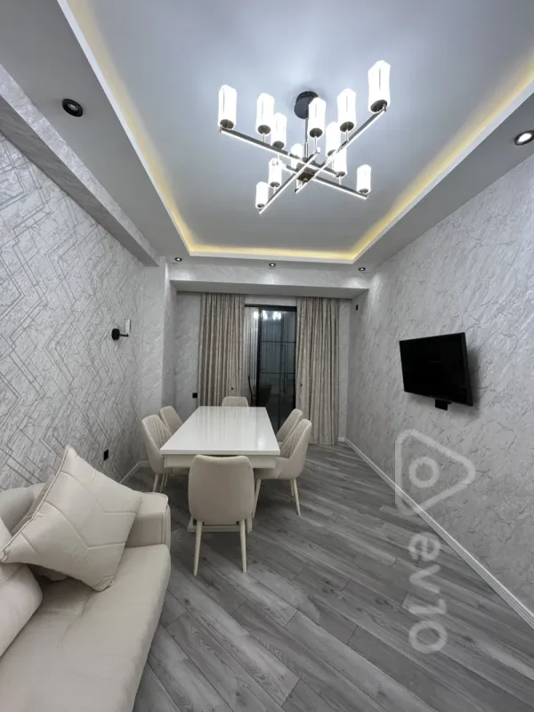 Kirayə verilir 3 otaqlı yeni tikili 140 m²