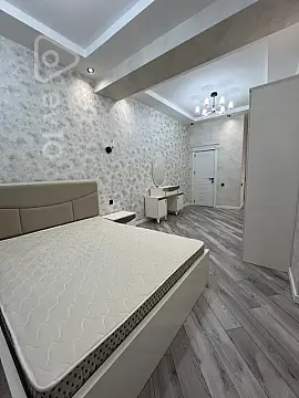 Kirayə verilir 3 otaqlı yeni tikili 140 m²