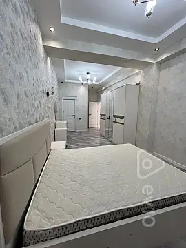 Kirayə verilir 3 otaqlı yeni tikili 140 m²