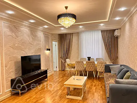 Kirayə verilir 2 otaqlı yeni tikili 75 m²
