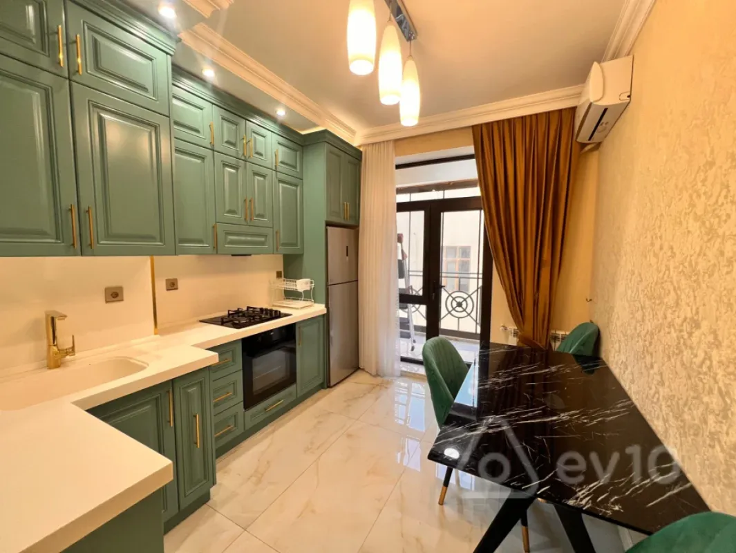 Kirayə verilir 2 otaqlı yeni tikili 75 m²