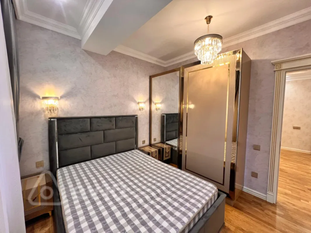 Kirayə verilir 2 otaqlı yeni tikili 75 m²