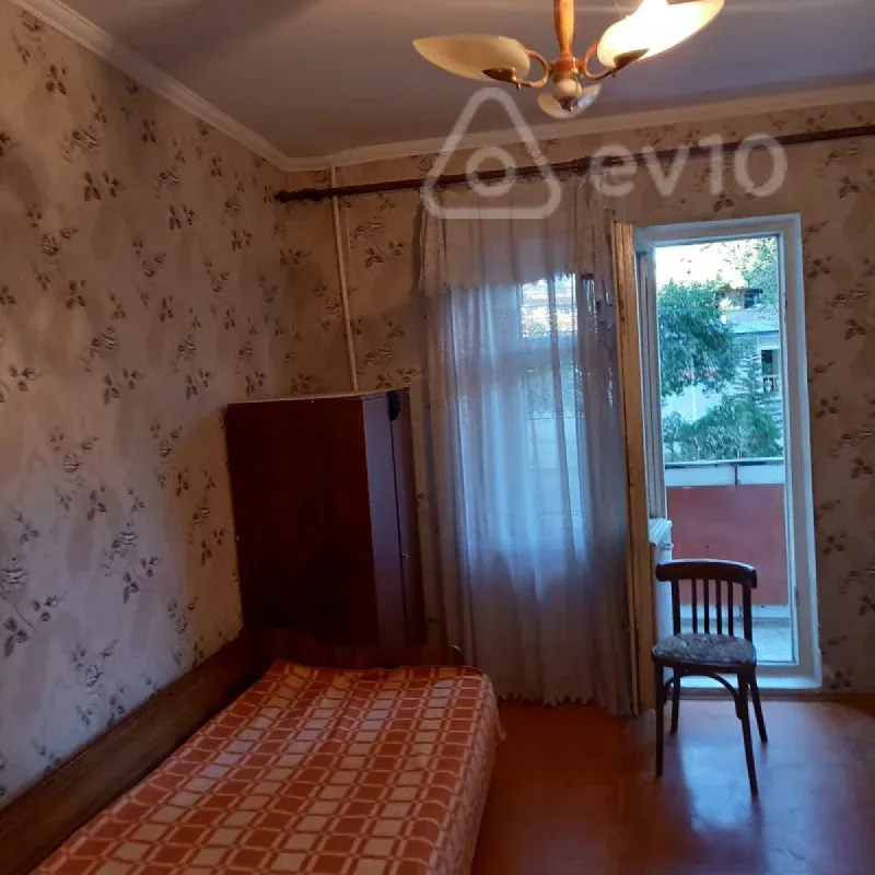 Kirayə verilir 3 otaqlı köhnə tikili 75 m²