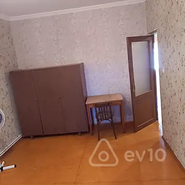 Kirayə verilir 3 otaqlı köhnə tikili 75 m²