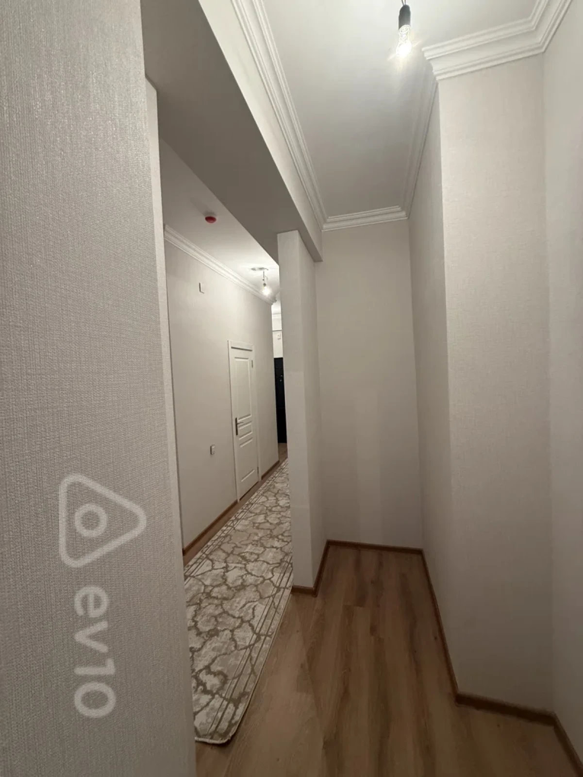 Kirayə verilir 3 otaqlı yeni tikili 80 m²