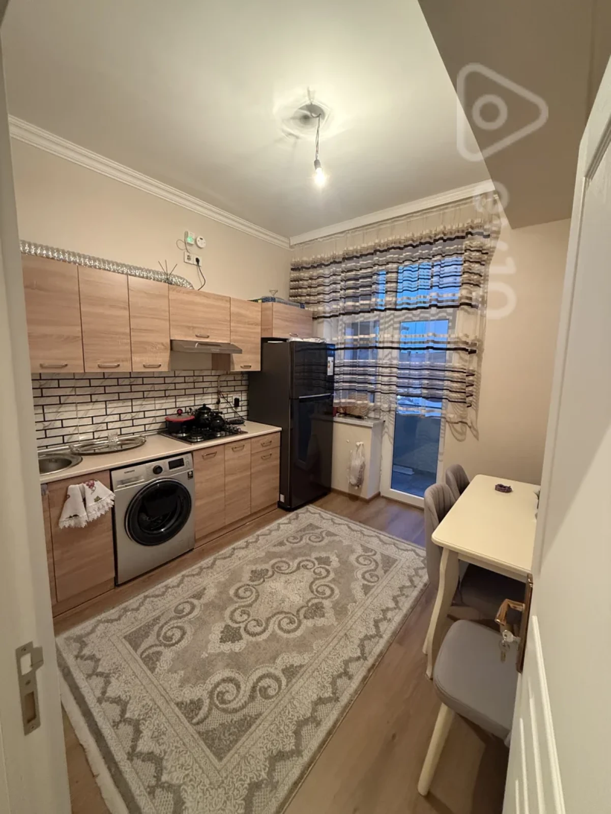 Kirayə verilir 3 otaqlı yeni tikili 80 m²