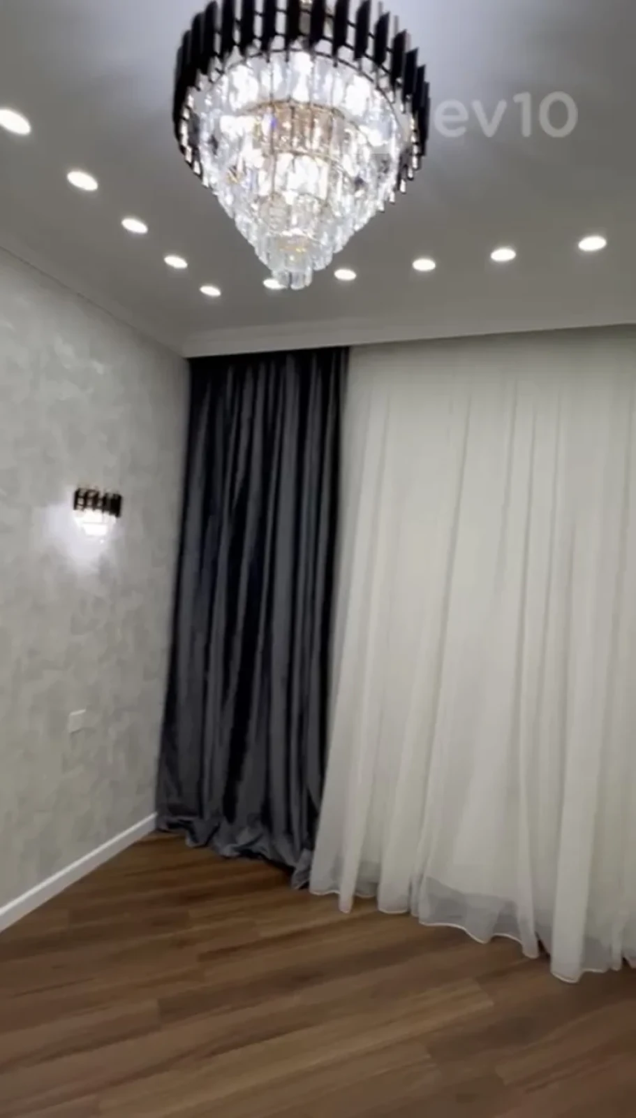 Satılır 2 otaqlı yeni tikili 65 m²