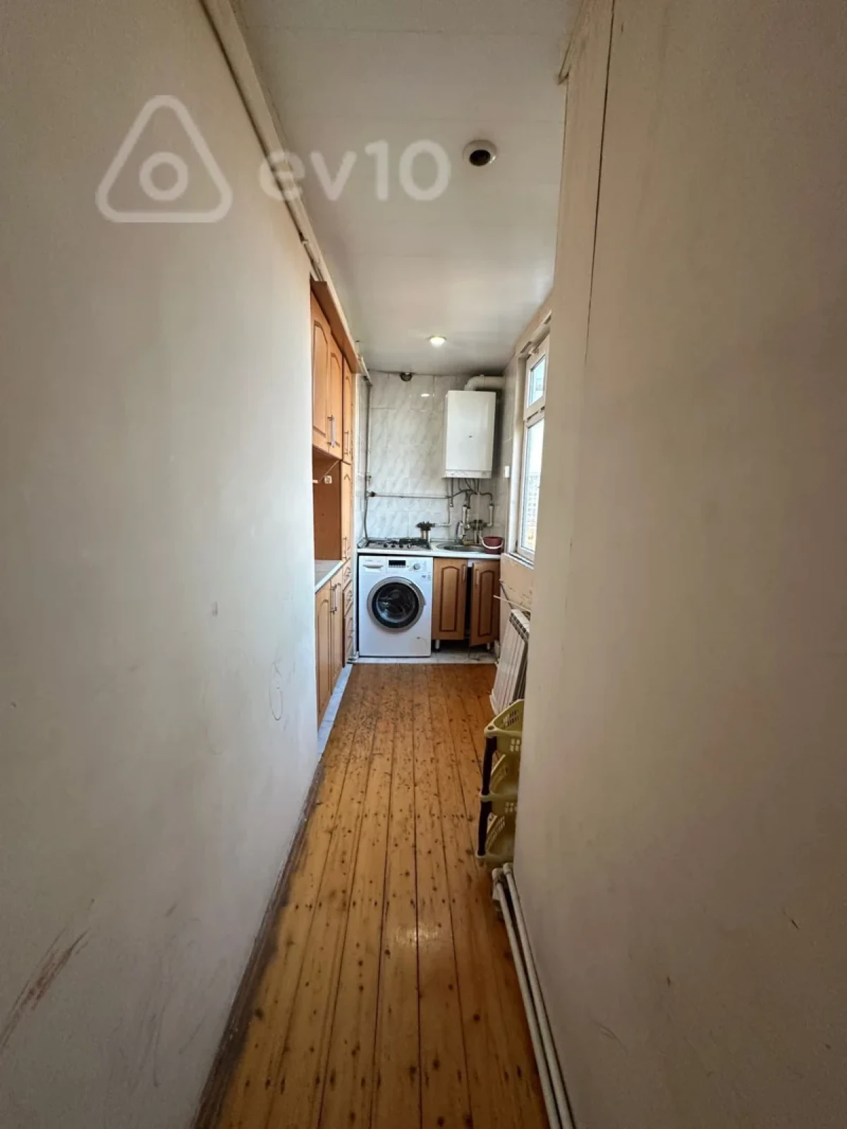 Kirayə verilir 2 otaqlı köhnə tikili 90 m²