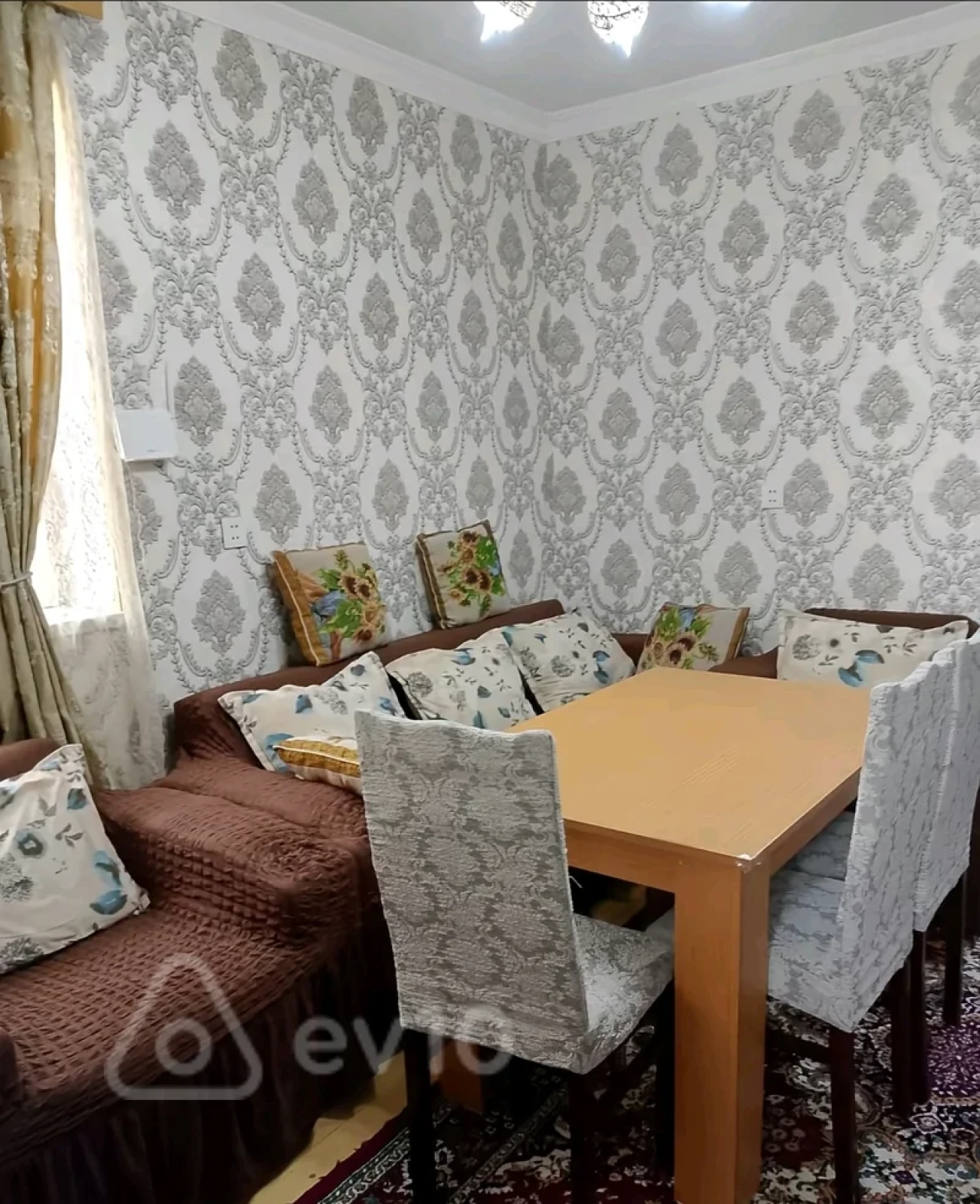 Kirayə verilir 2 otaqlı köhnə tikili 50 m²