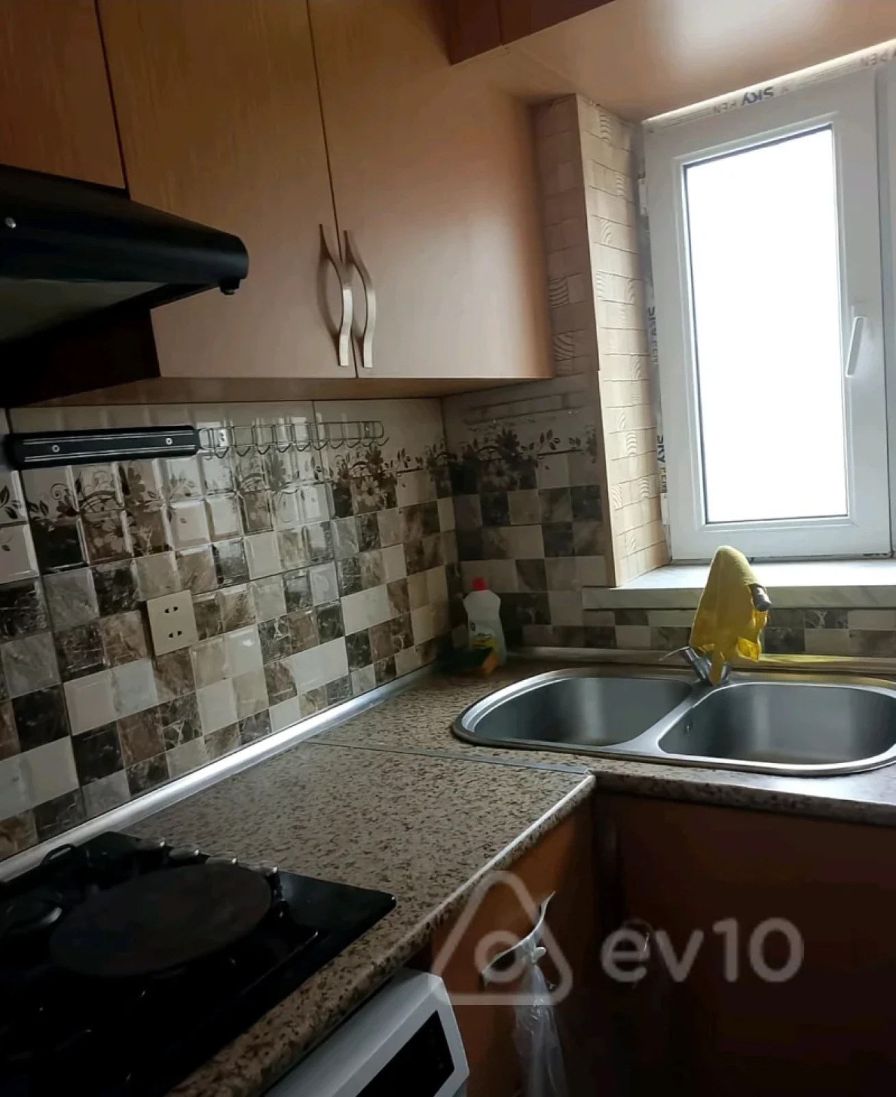 Kirayə verilir 2 otaqlı köhnə tikili 50 m²