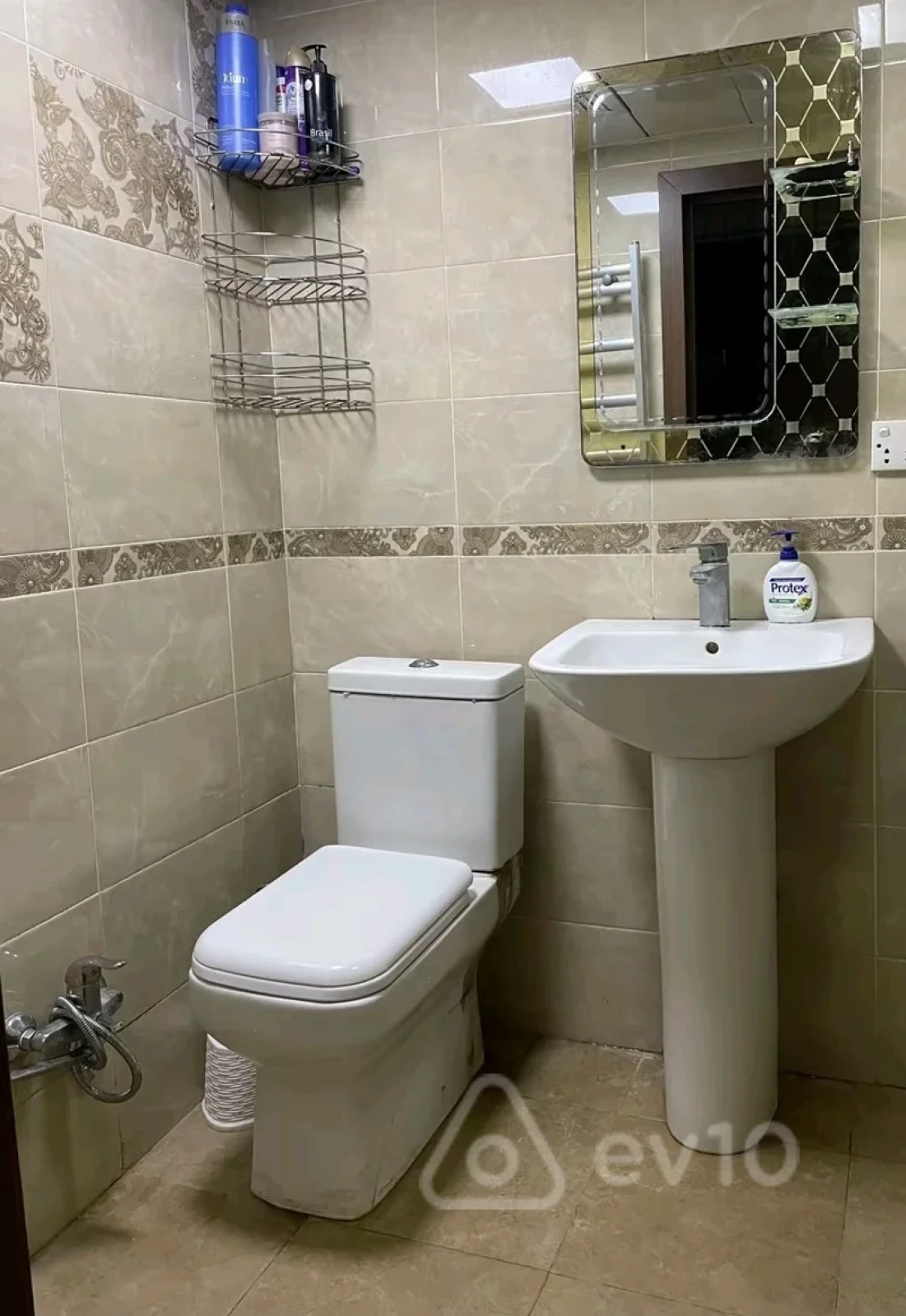 Kirayə verilir 2 otaqlı köhnə tikili 50 m²