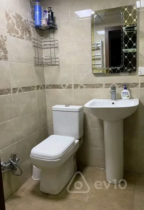 Kirayə verilir 2 otaqlı köhnə tikili 50 m²