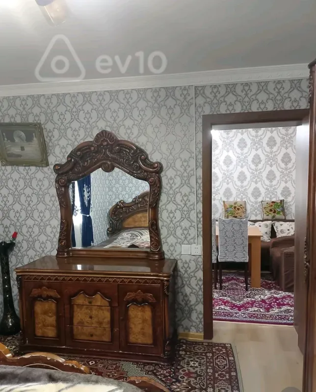 Kirayə verilir 2 otaqlı köhnə tikili 50 m²