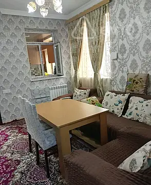 Kirayə verilir 2 otaqlı köhnə tikili 50 m² — Xırdalan 2 otaq 50.00 m²
