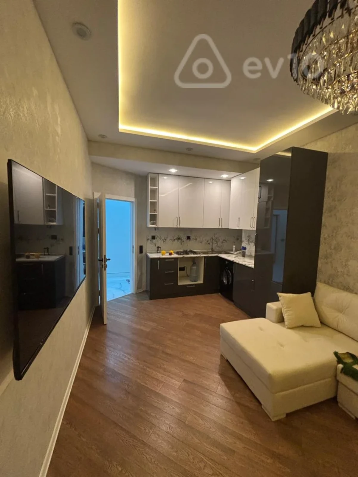 Kirayə verilir 2 otaqlı yeni tikili 70 m²