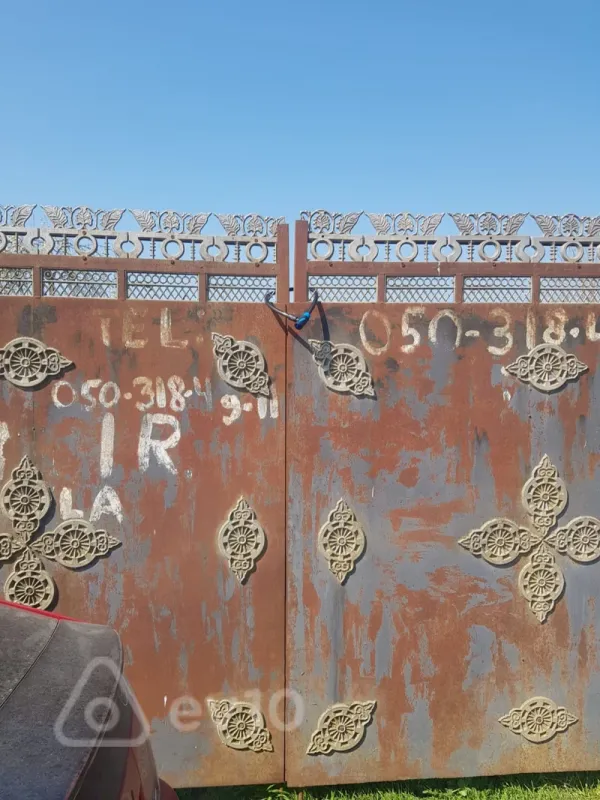 Satılır 5 otaqlı həyət evi 251 m²