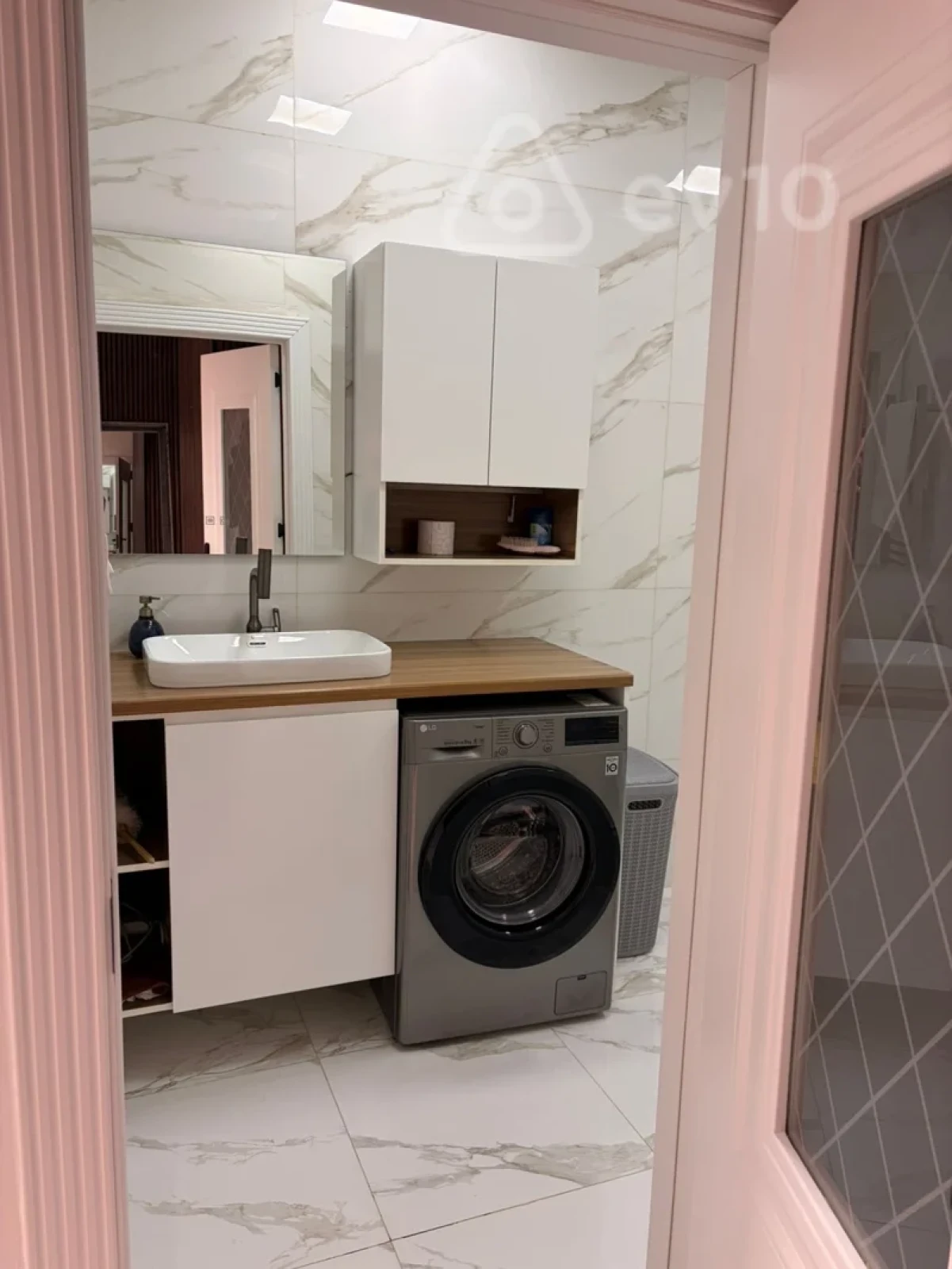 Kirayə verilir 2 otaqlı yeni tikili 77 m²