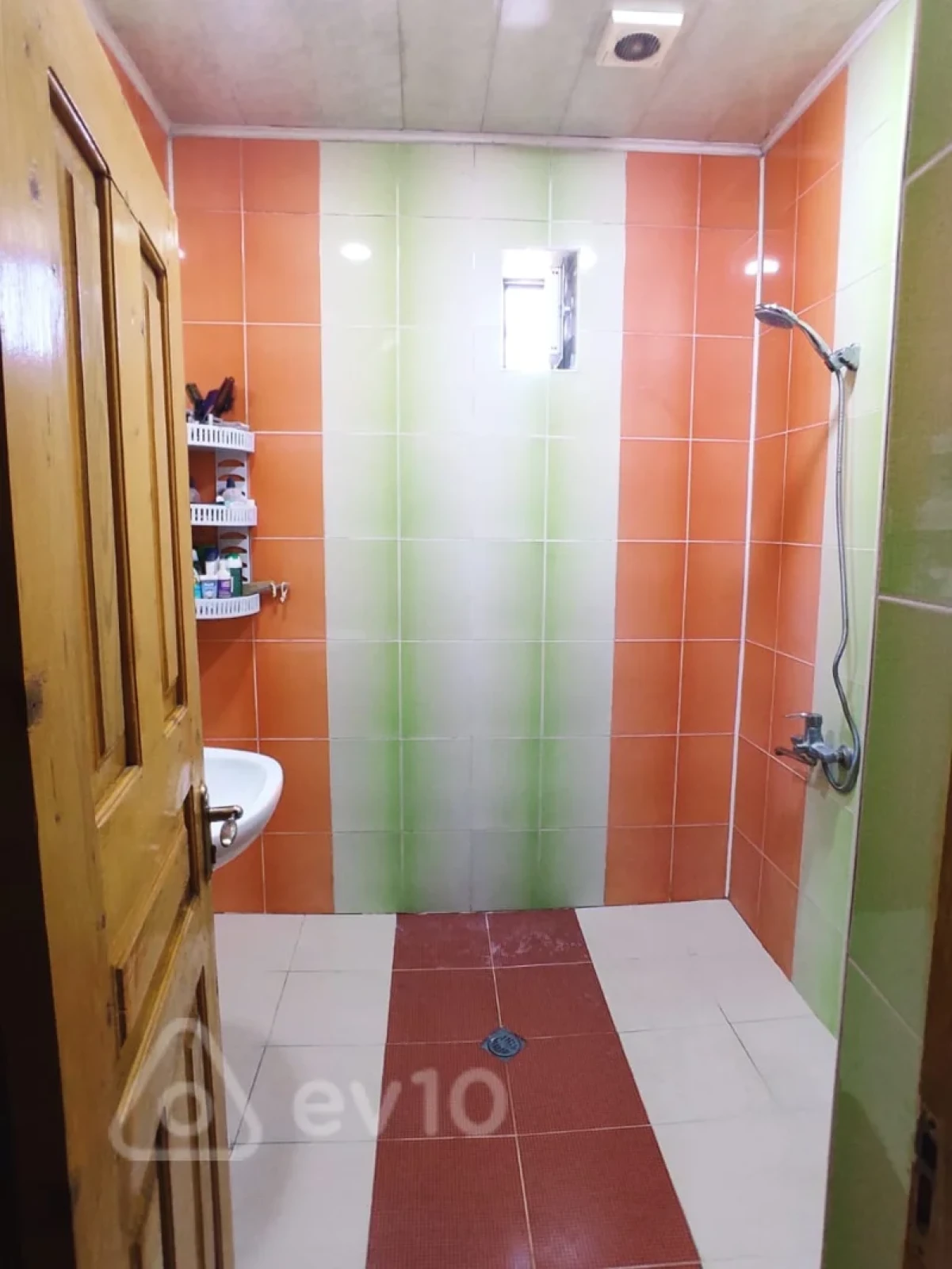 Satılır 3 otaqlı həyət evi 120 m²