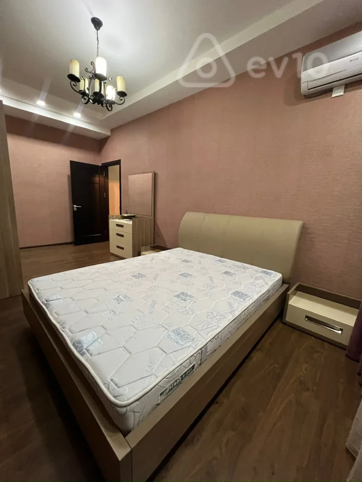 Kirayə verilir 3 otaqlı yeni tikili 92 m²