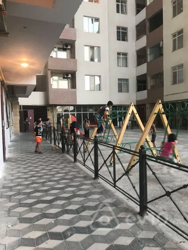 Kirayə verilir 3 otaqlı yeni tikili 92 m²