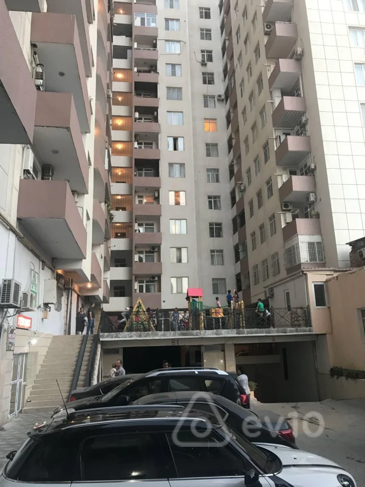 Kirayə verilir 3 otaqlı yeni tikili 92 m²