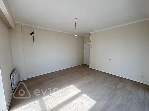 Satılır 3 otaqlı yeni tikili 82.7 m²