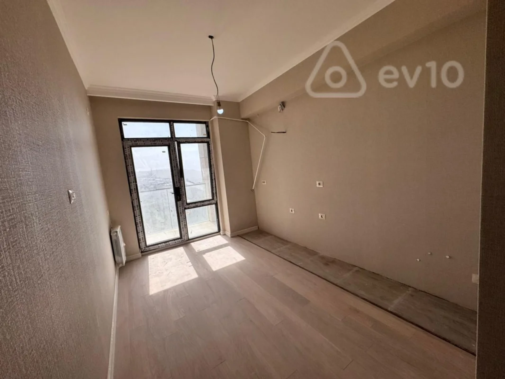 Satılır 3 otaqlı yeni tikili 82.7 m²