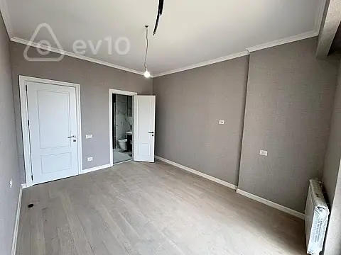 Satılır 3 otaqlı yeni tikili 82.7 m²