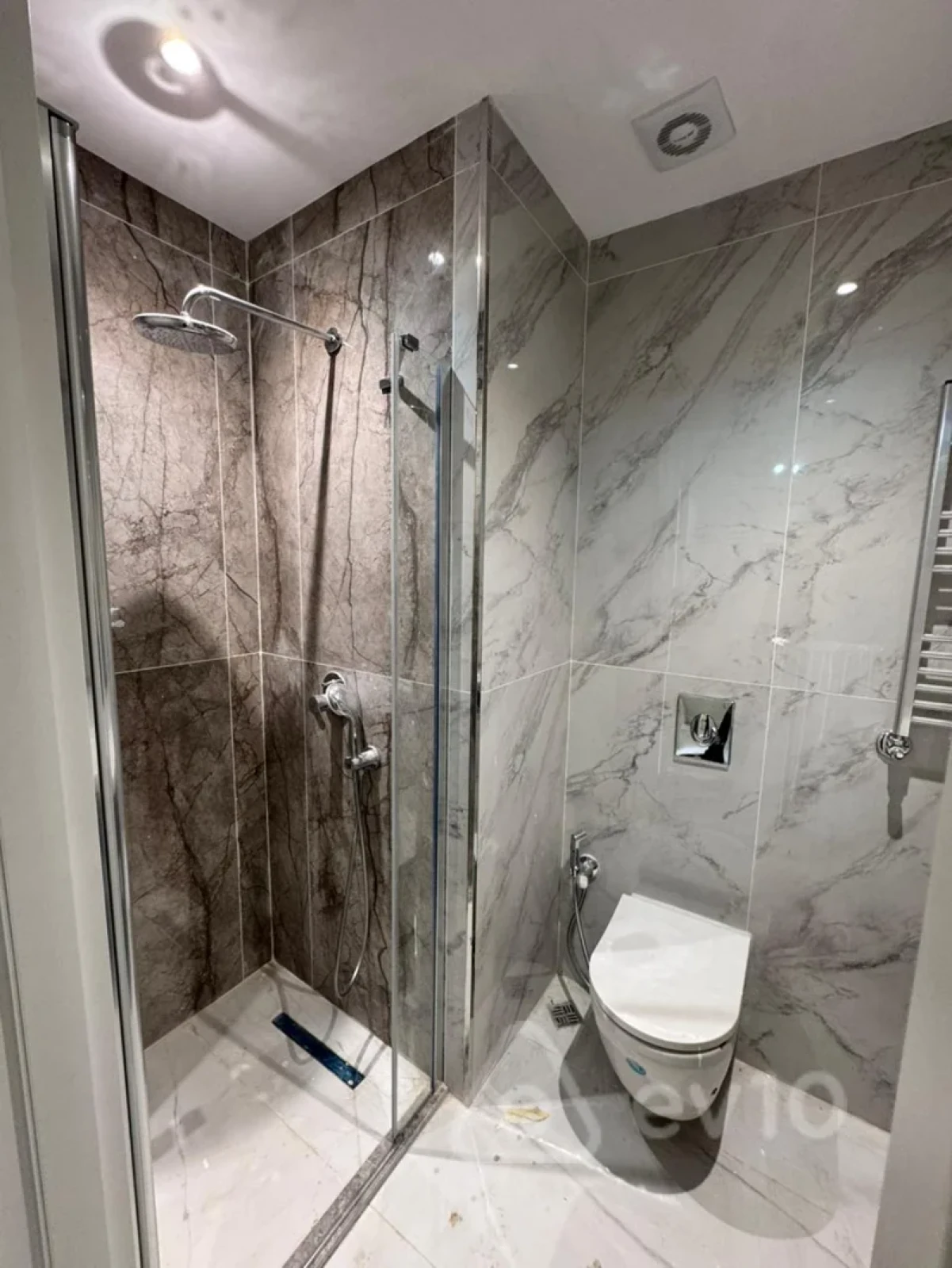 Satılır 3 otaqlı yeni tikili 82.7 m²