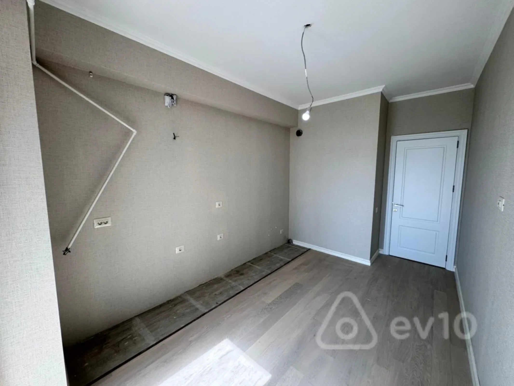 Satılır 3 otaqlı yeni tikili 82.7 m²