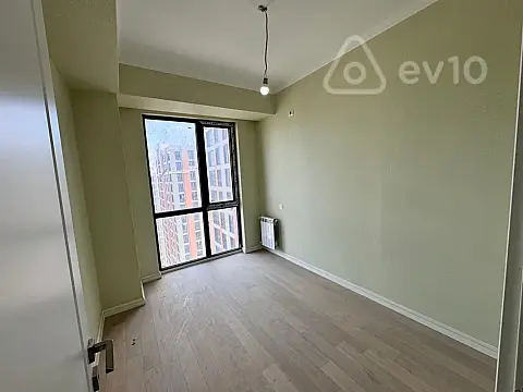 Satılır 3 otaqlı yeni tikili 82.7 m²