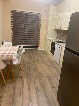 Kirayə verilir 3 otaqlı yeni tikili 130 m²