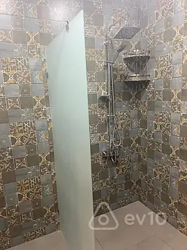 Kirayə verilir 3 otaqlı yeni tikili 130 m²