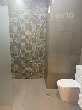 Kirayə verilir 3 otaqlı yeni tikili 130 m²