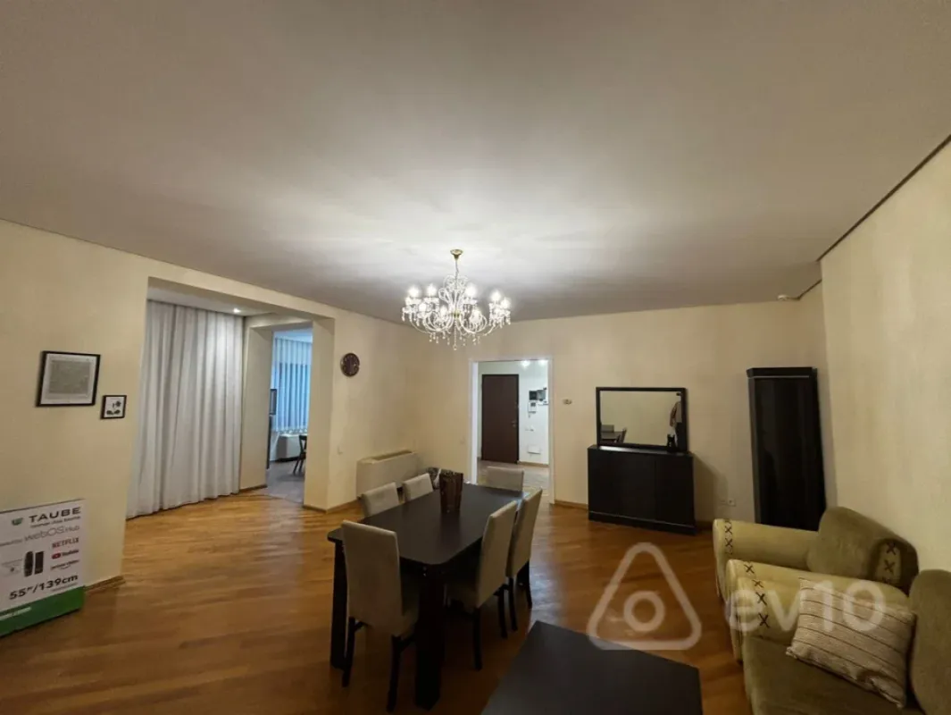 Kirayə verilir 7 otaqlı yeni tikili 350 m²