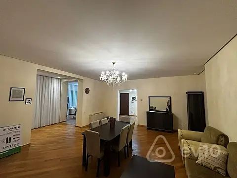 Kirayə verilir 7 otaqlı yeni tikili 350 m²
