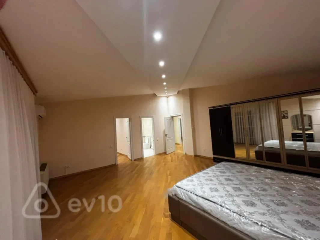 Kirayə verilir 7 otaqlı yeni tikili 350 m²
