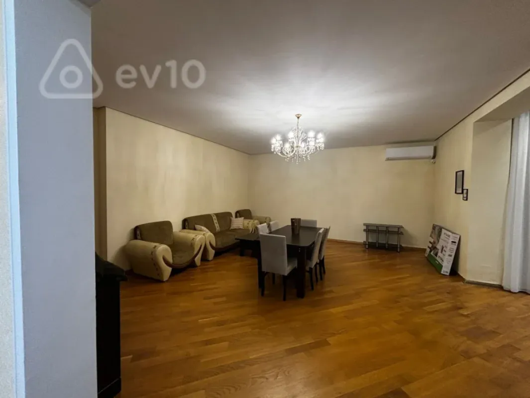 Kirayə verilir 7 otaqlı yeni tikili 350 m²